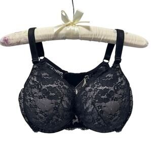 ￼Dream Angel Black Lace Push-up by Victoria’s Secret Size 38D